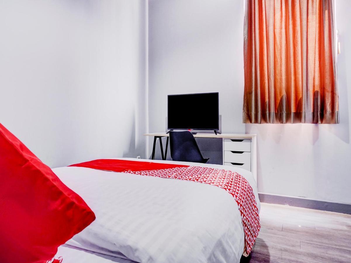 Hotel Oyo 1805 Fatmawati Mansion Syariah Dżakarta Zewnętrze zdjęcie